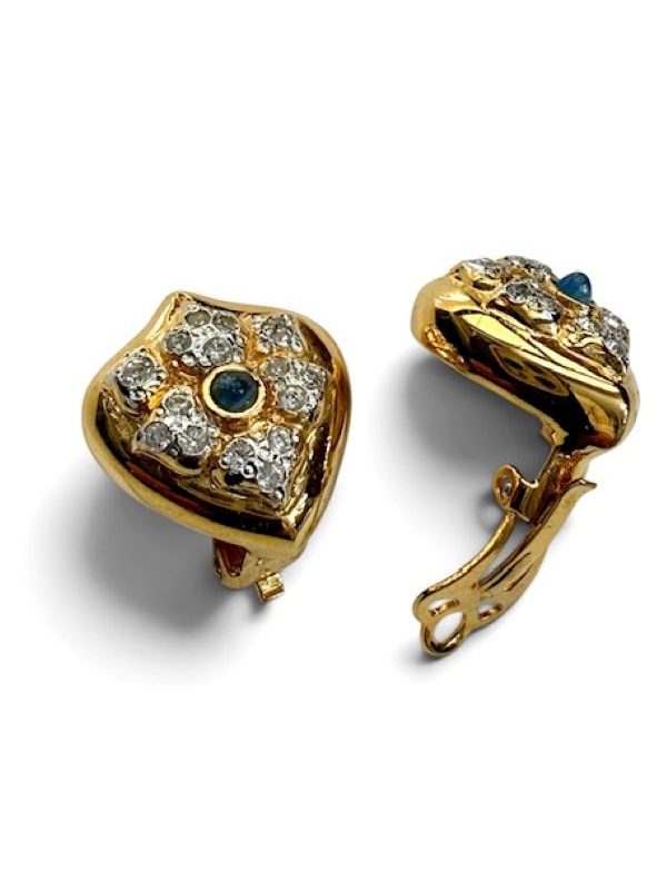 Orecchino a clip in metallo dorato con strass e cabochon blu polvere